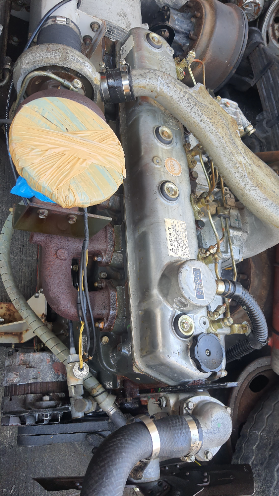 เครื่องยนต์ Mitsubishi 6D14 เร่งกาวานา เครื่องยนต์ Mitsubishi 6D14 เร่งกาวานา