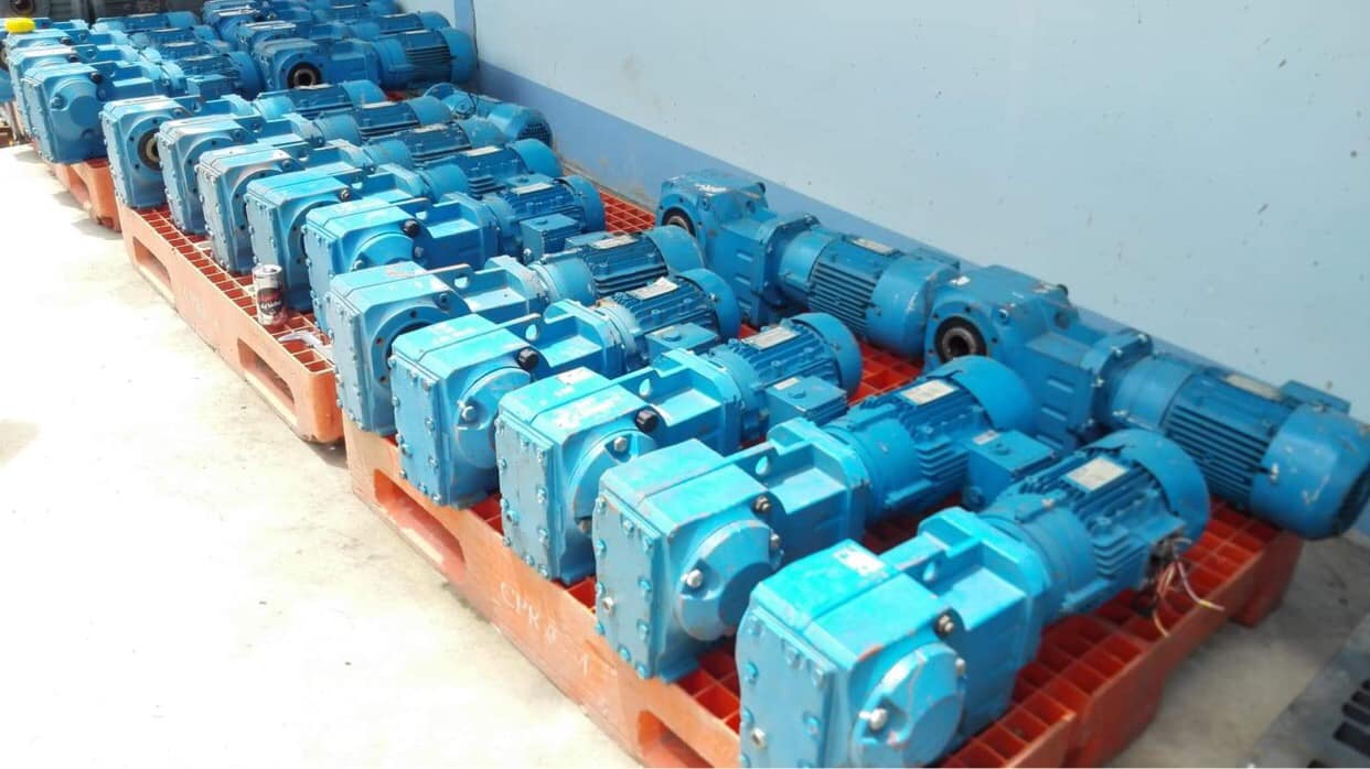 เยอรมันแท้ !! มอเตอร์เกียร์เยอรมัน SIEMENS GEAR GERMANY ทด 1 : 69.78 เยอรมันแท้ !! มอเตอร์เกียร์เยอรมัน SIEMENS GEAR GERMANY ทด 1 : 69.78