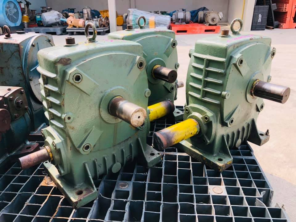 วอร์มเกียร์ทดญี่ปุ่น MAKISHINKO ใช้กับมอเตอร์ 10-15 HP