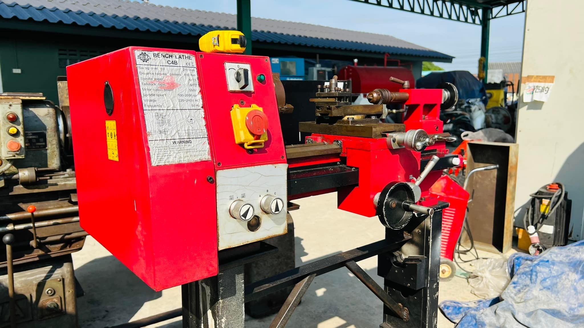เครื่องกลึงมินิขนาดเล็กแบบตั้งโต้ะ SIEG BENCH LATHE