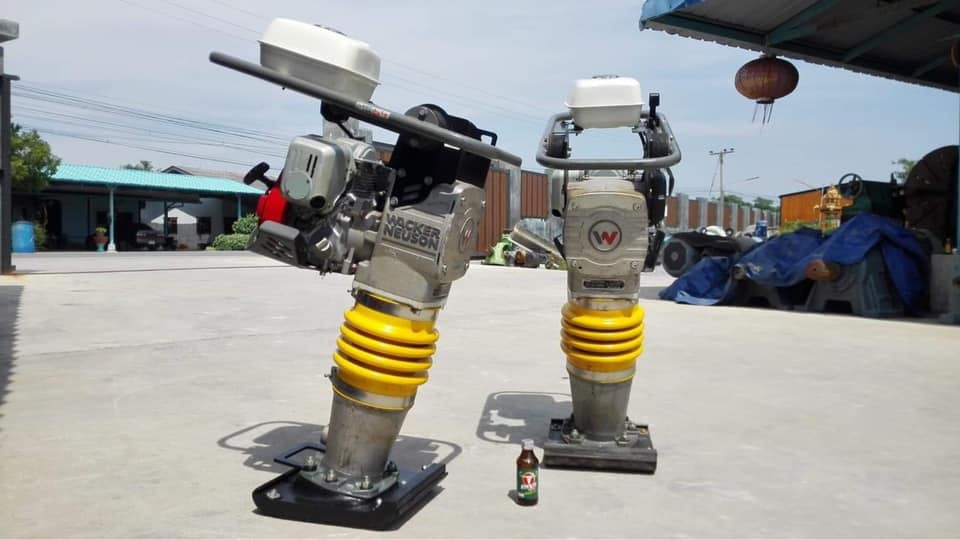 1 ตัวสุดท้าย !! เครื่องตบดินแบบกระโดด(ตบจิงโจ้) WACKER NEUSON USA
