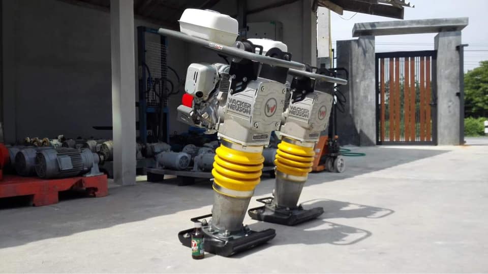1 ตัวสุดท้าย !! เครื่องตบดินแบบกระโดด(ตบจิงโจ้) WACKER NEUSON USA