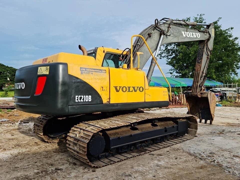 ขายด่วน Volvo 210B Prime ขายด่วน Volvo 210B Prime