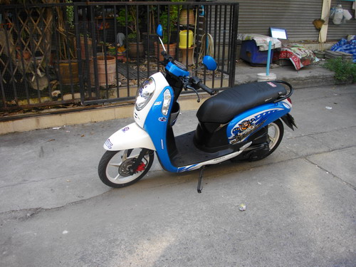 ขาย Honda Scoopy i หัวฉีด ล้อแม็ก สวยเครื่องเยี่ยม ได้ไปใช้ยาวๆ ราคา 22000 บาท