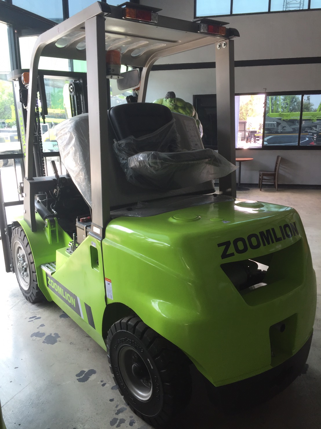 ตัวแทนจำหน่ายรถโฟล์คลิฟท์ ยี่ห้อ ZOOMLION ตัวแทนจำหน่ายรถโฟล์คลิฟท์ ยี่ห้อ ZOOMLION