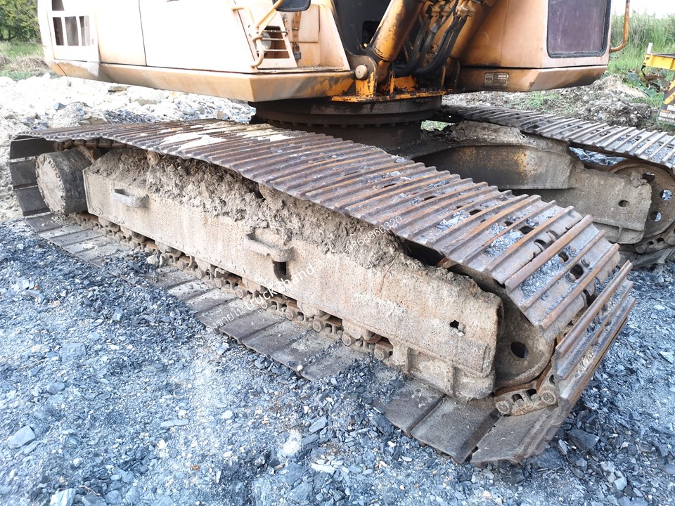 KOMATSU PC200-5 สภาพสวย ใช้งานเอง เครื่องใหม่ เอวใหม่ แทรคใหม่ ทำมาแล้วทั้งคัน