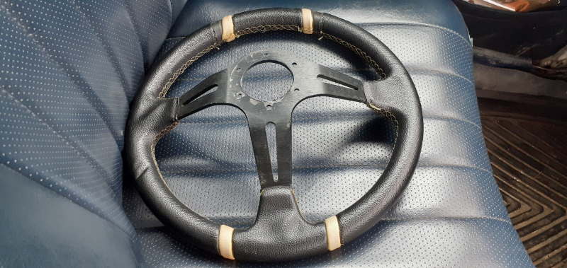 ขายพวงมาลัยก้านยก ขายพวงมาลัยก้านยก