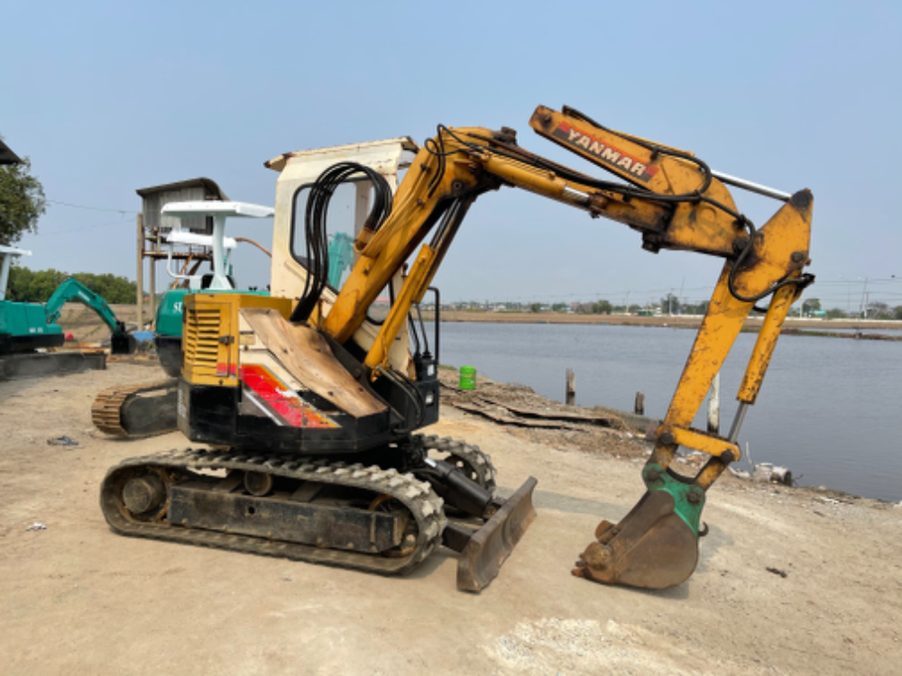 Yanmar yb281x (ขนาด 3 ตัน) เก่าญี่ปุ่นแท้ๆ