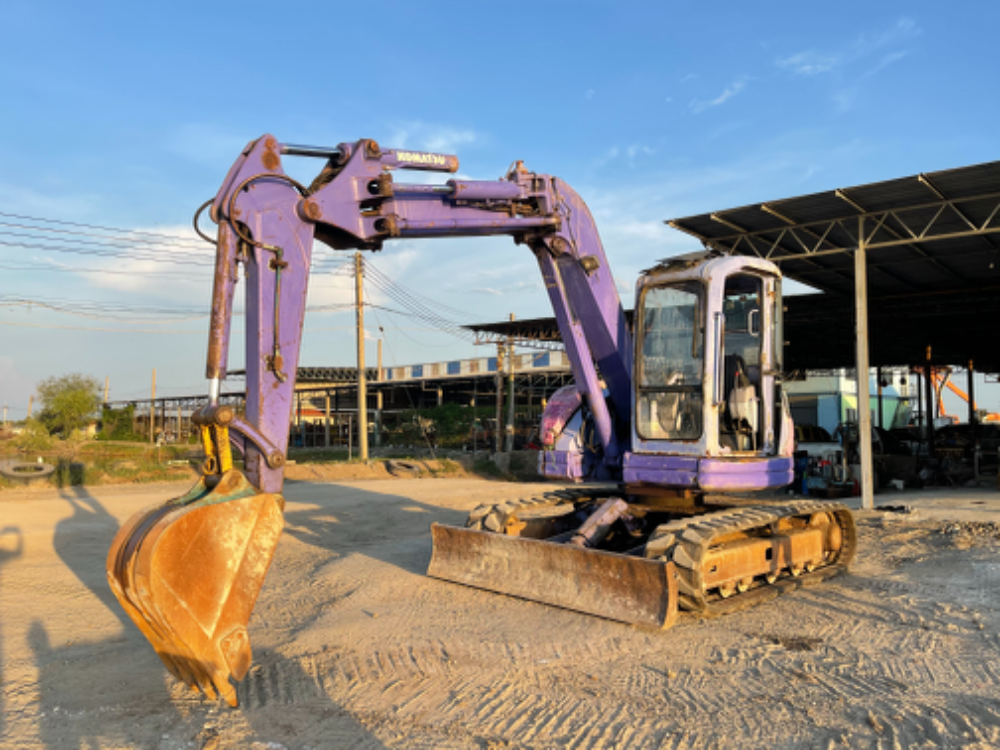 รถขุด KOMATSU pc75uu-2 เก่าญี่ปุ่น มีลายเจาะ ไม่เคยใช้ในไทย