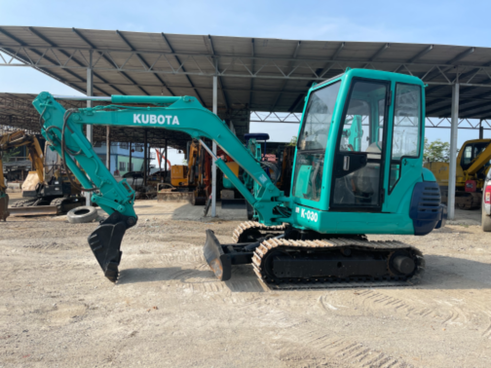 รถขุดเล็ก KUBOTA K-30 เก่าญี่ปุ่น มีลายเจาะ รถขุดเล็ก KUBOTA K-30 เก่าญี่ปุ่น มีลายเจาะ