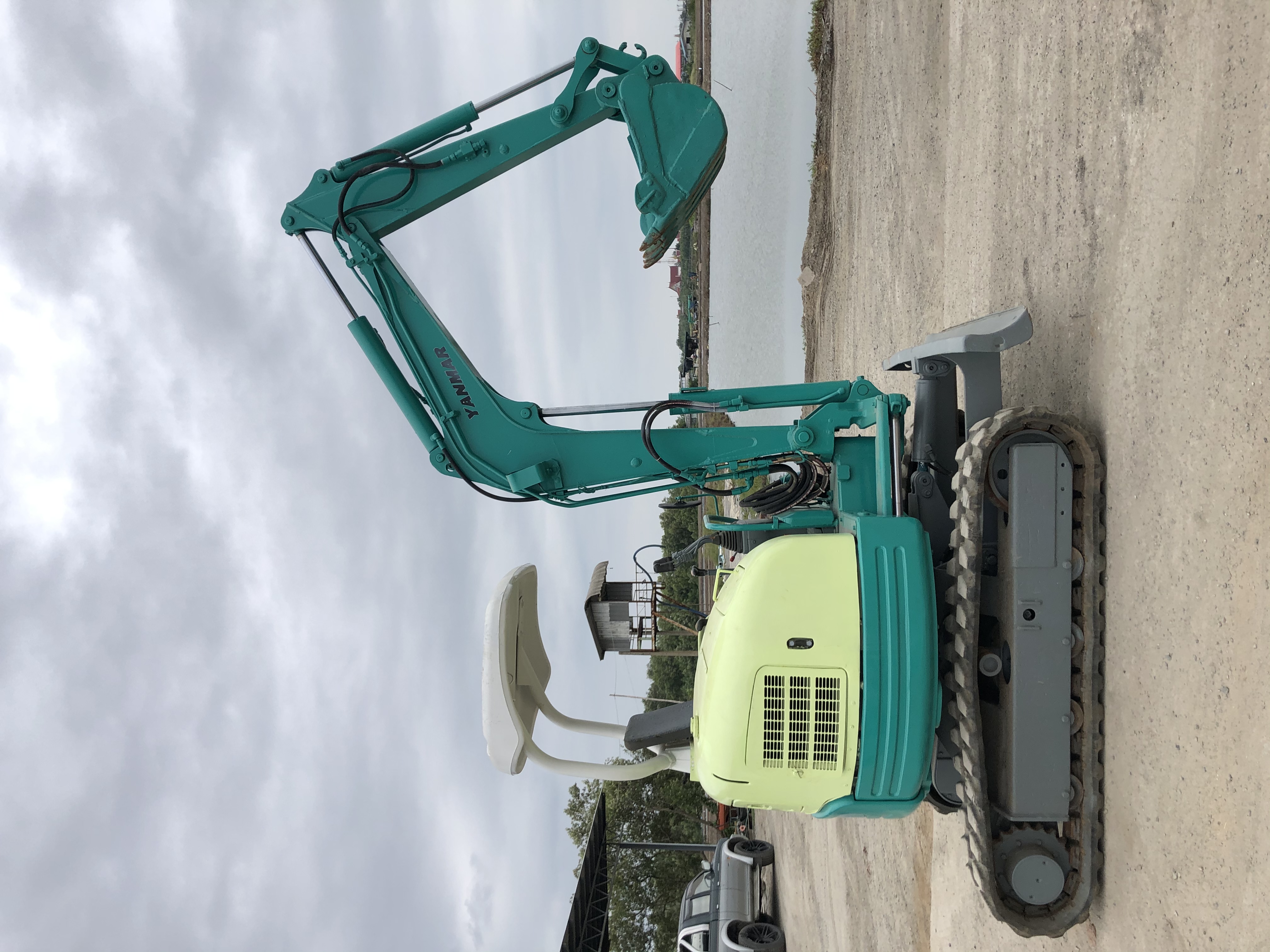 Yanmar Vio30 เก่าญี่ปุ่น พร้อมใช้งาน มีลายหัวเจาะ Yanmar Vio30 เก่าญี่ปุ่น พร้อมใช้งาน มีลายหัวเจาะ