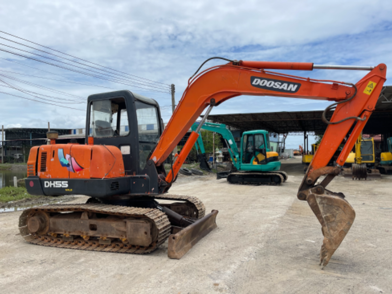 รถขุด DOOSAN DH55 (ขนาด5.5ตัน) เก่านอก เครื่องปั้มแรง เอวแน่น เอกสารอินวอย ราคา 330,000 บาทโทร 099-2