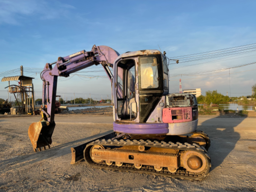 รถขุด KOMATSU pc75uu-2 เก่าญี่ปุ่น มีลายเจาะ ไม่เคยใช้ในไทย