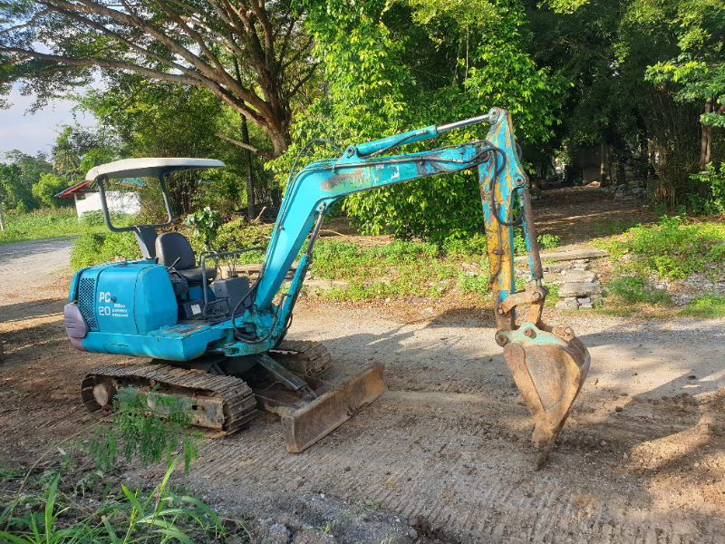 ขายkomatsu pc20-7