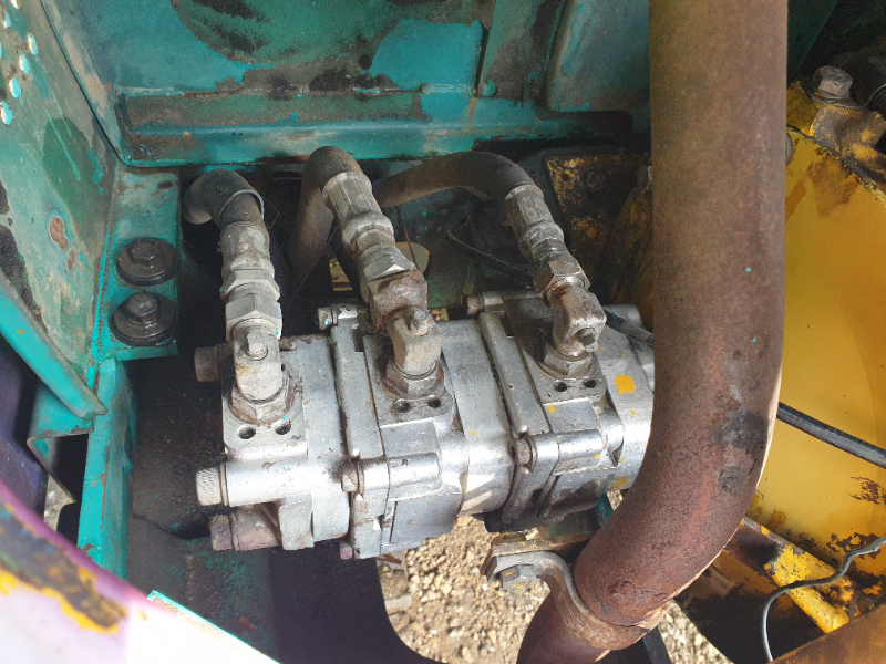 ขายkomatsu pc20-7