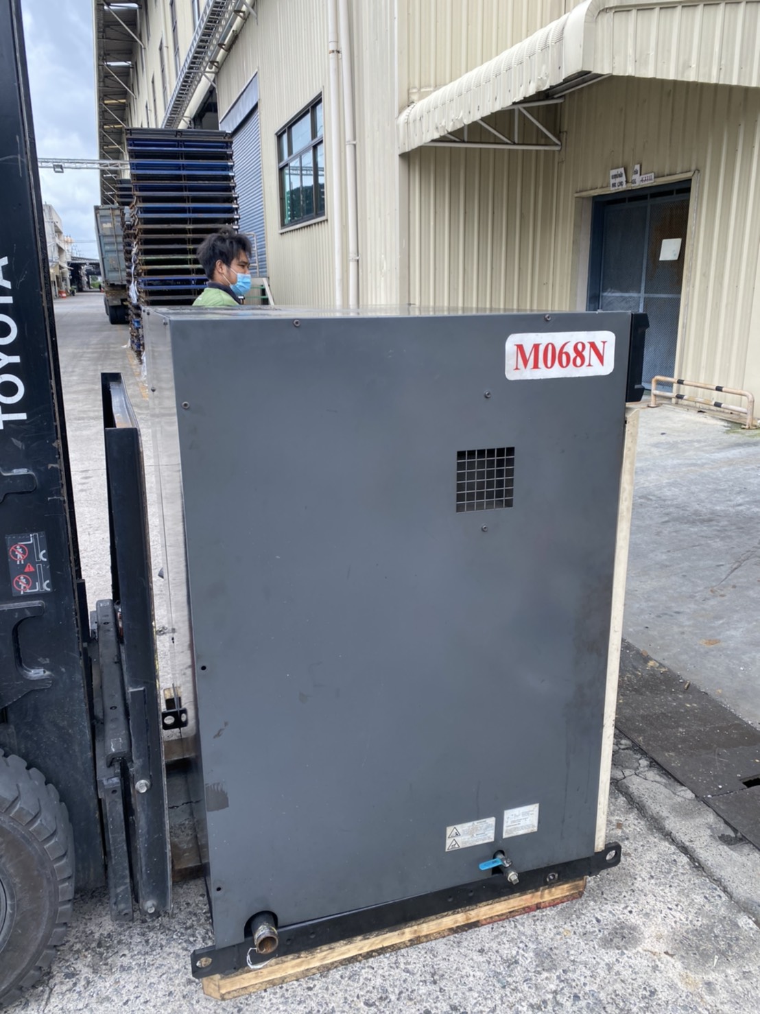 ปั้มลม Hitachi 50Hp สภาพดี พร้อมใช้