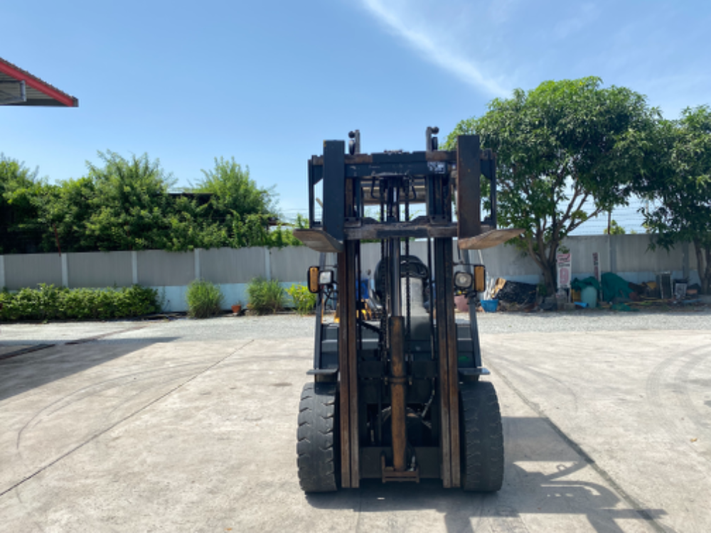 รถโฟล์คลิฟต์ TCM รุ่น FD30T3 ยกได้3ตัน รถนอกนำเข้า ไม่เคยใช้ในไทย ติดต่อ081-8302909จิรโรจน์ Line: jiraroj2909