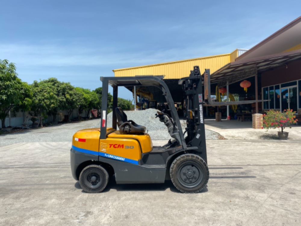 รถโฟล์คลิฟต์ TCM รุ่น FD30T3 ยกได้3ตัน รถนอกนำเข้า ไม่เคยใช้ในไทย ติดต่อ081-8302909จิรโรจน์ Line: jiraroj2909