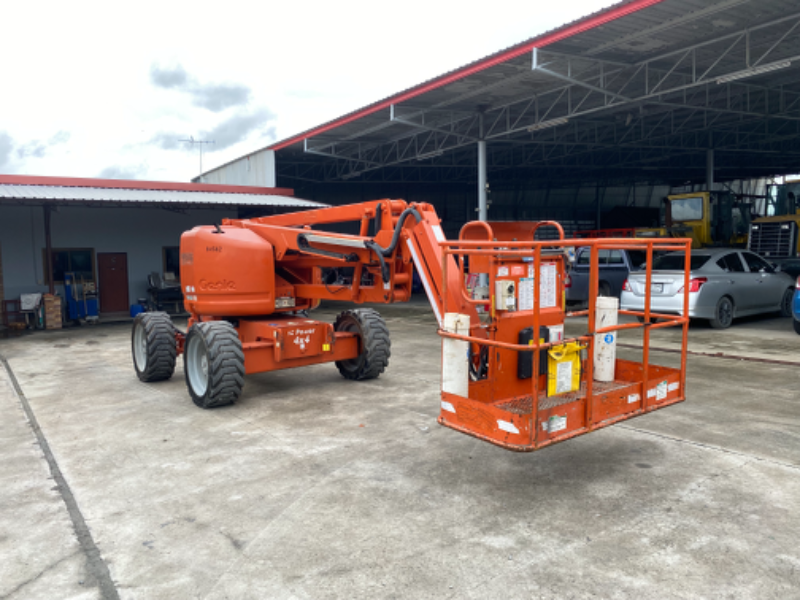 รถกระเช้าบูม Boom Lift Genie รุ่น Z-45/25 สูง13.70เมตร รถนอกนำเข้า ไม่เคยใช้ในไทย รถพร้อมใช้งาน โทร รถกระเช้าบูม Boom Lift Genie รุ่น Z-45/25 สูง13.70เมตร รถนอกนำเข้า ไม่เคยใช้ในไทย รถพร้อมใช้งาน โทร