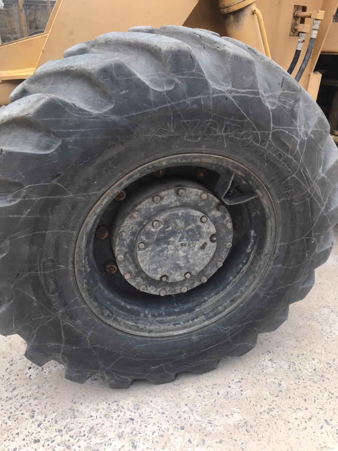 รถตัก เก่านอกราคาถูกมาก รถตัก เก่านอกราคาถูกมาก