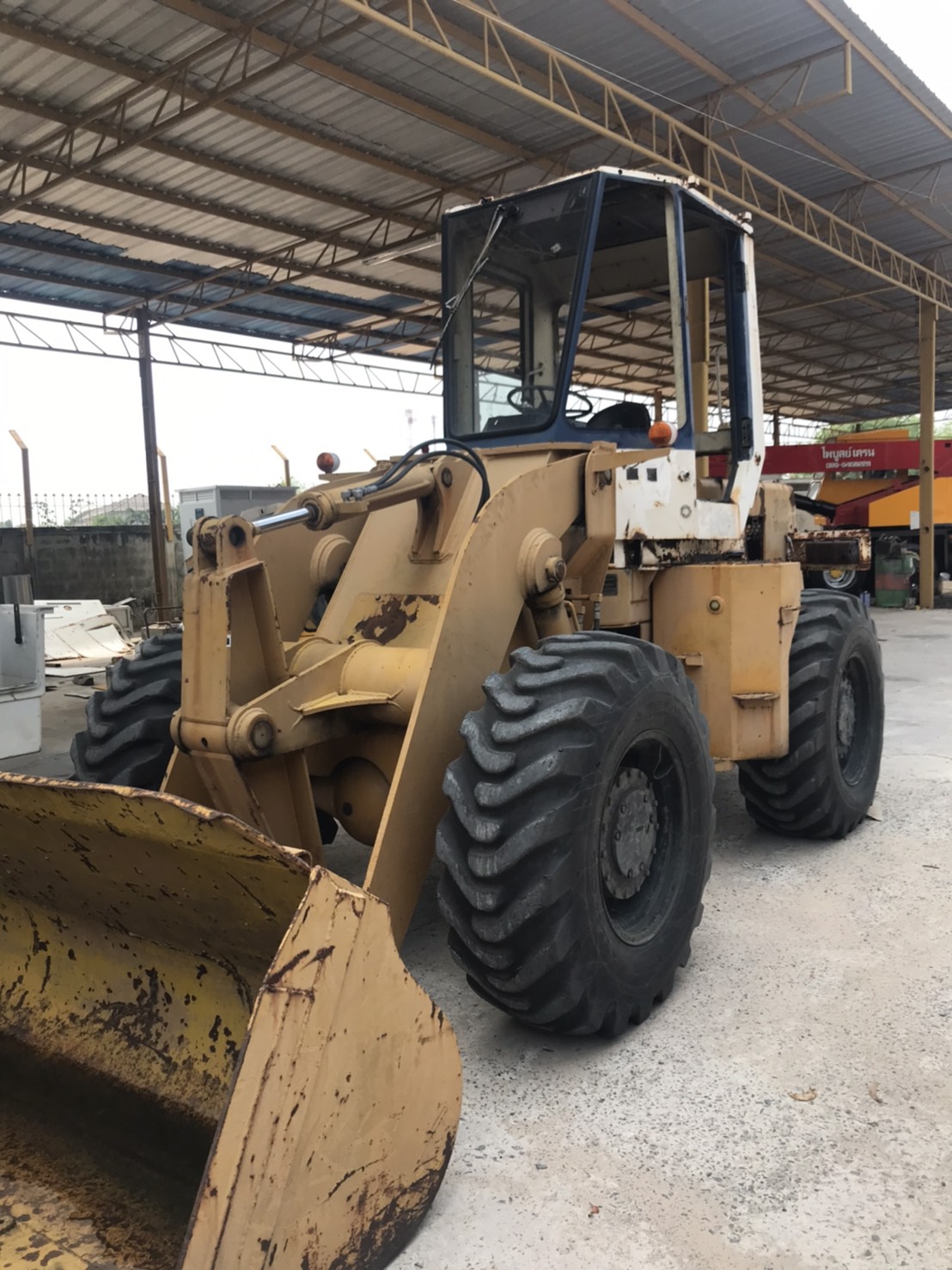 รถตัก เก่านอกราคาถูกมาก