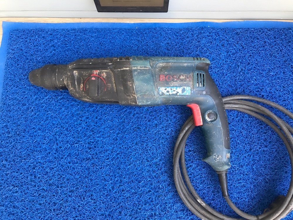 ขายสว่านไฟฟ้าระบบโรตารี่เจาะกระแทกปูนยี่ห้อBOSCHของแท้3ระบบ
