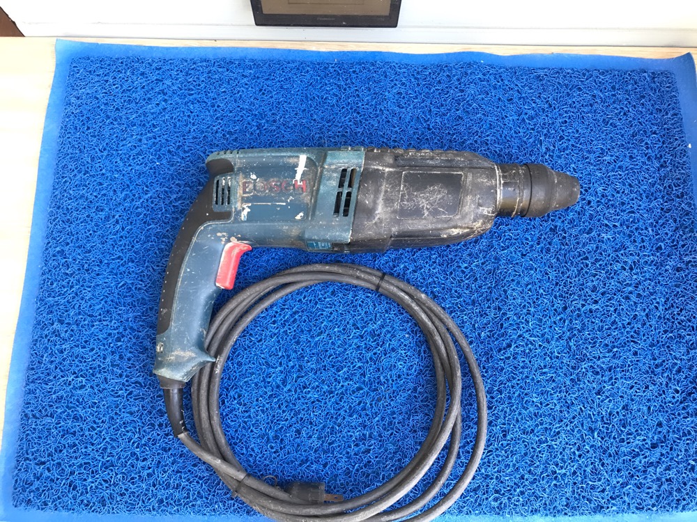 ขายสว่านไฟฟ้าระบบโรตารี่เจาะกระแทกปูนยี่ห้อBOSCHของแท้3ระบบ ขายสว่านไฟฟ้าระบบโรตารี่เจาะกระแทกปูนยี่ห้อBOSCHของแท้3ระบบ