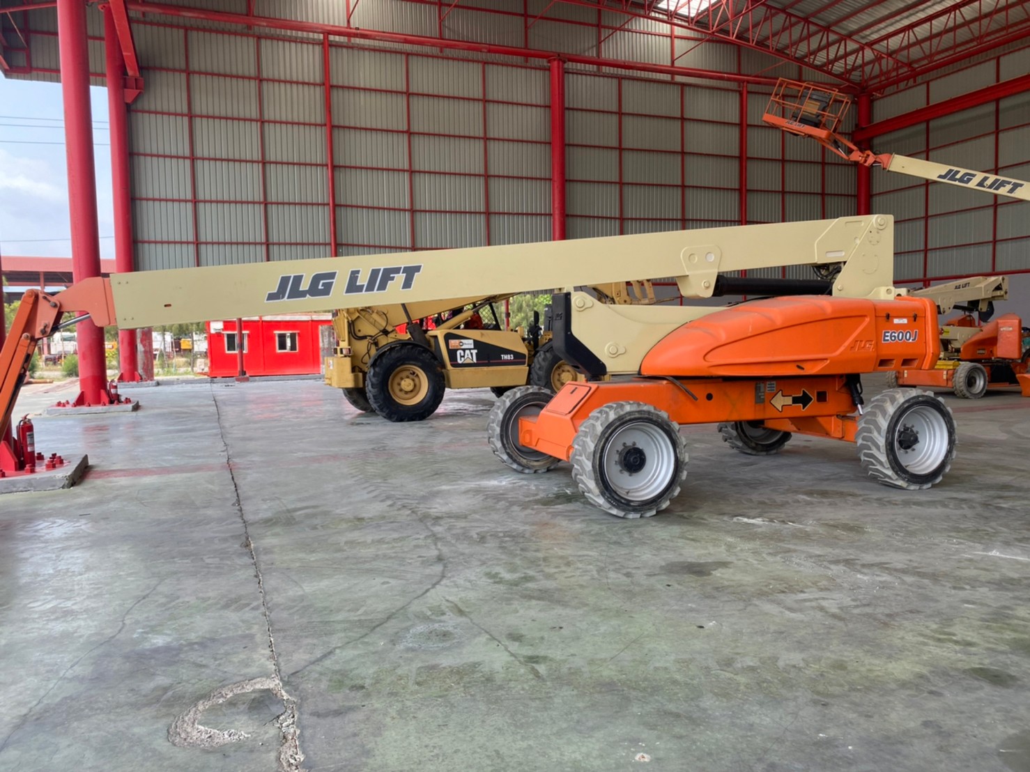 ขายรถกระเช้า JLG บูมตรง E600J สูง 18.36 เมตร  มือสอง