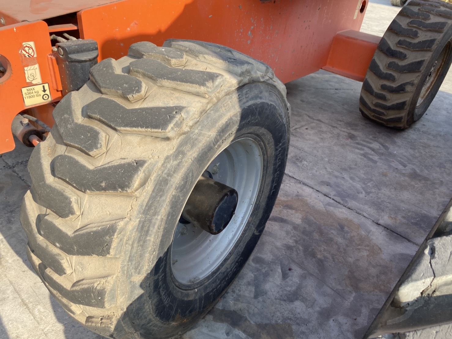 ขายรถกระเช้า JLG บูมตรง 600S สูง 18.36 เมตร มือสอง ขายรถกระเช้า JLG บูมตรง 600S สูง 18.36 เมตร มือสอง