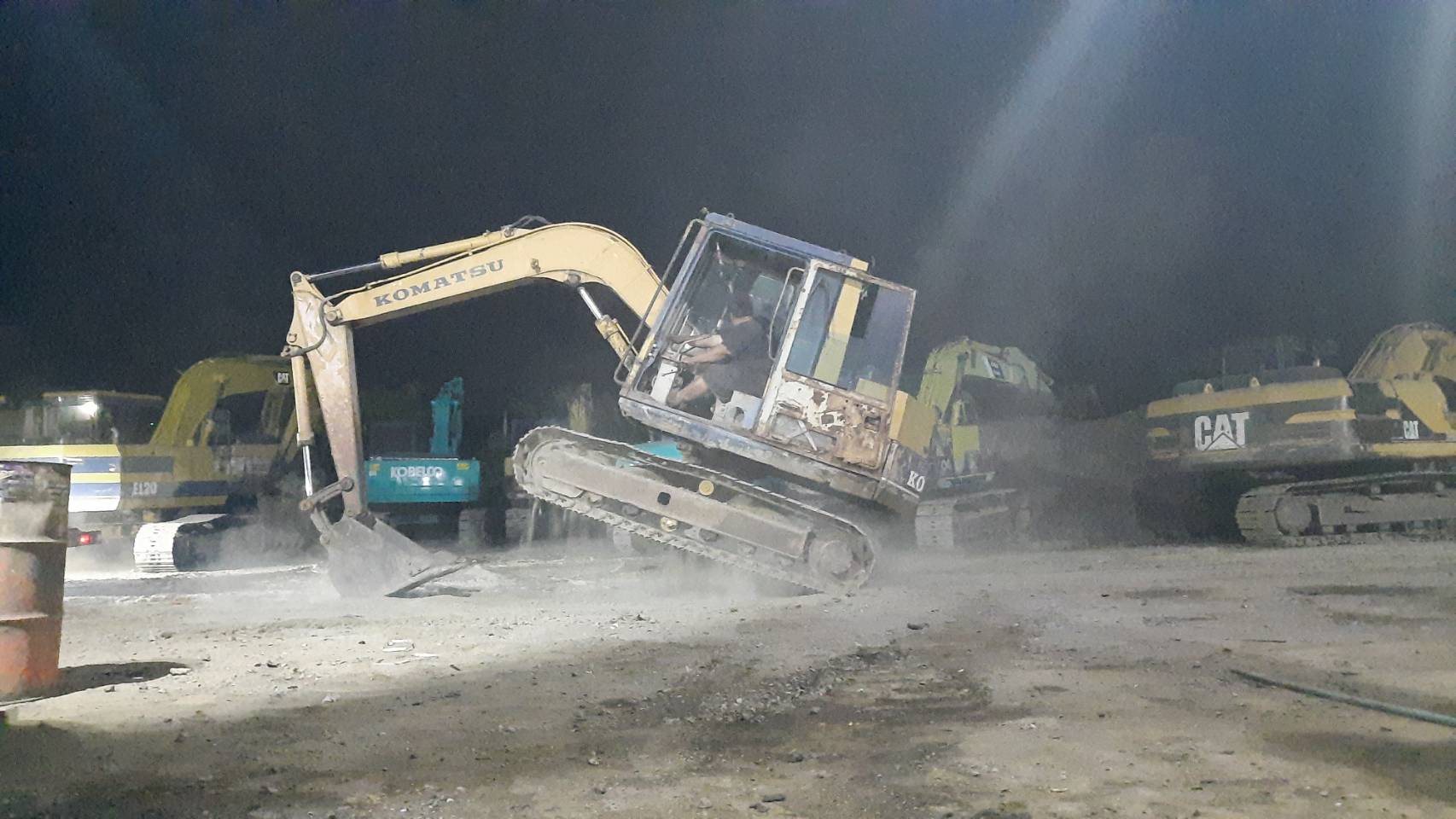 โคมัสสุ pc60-5