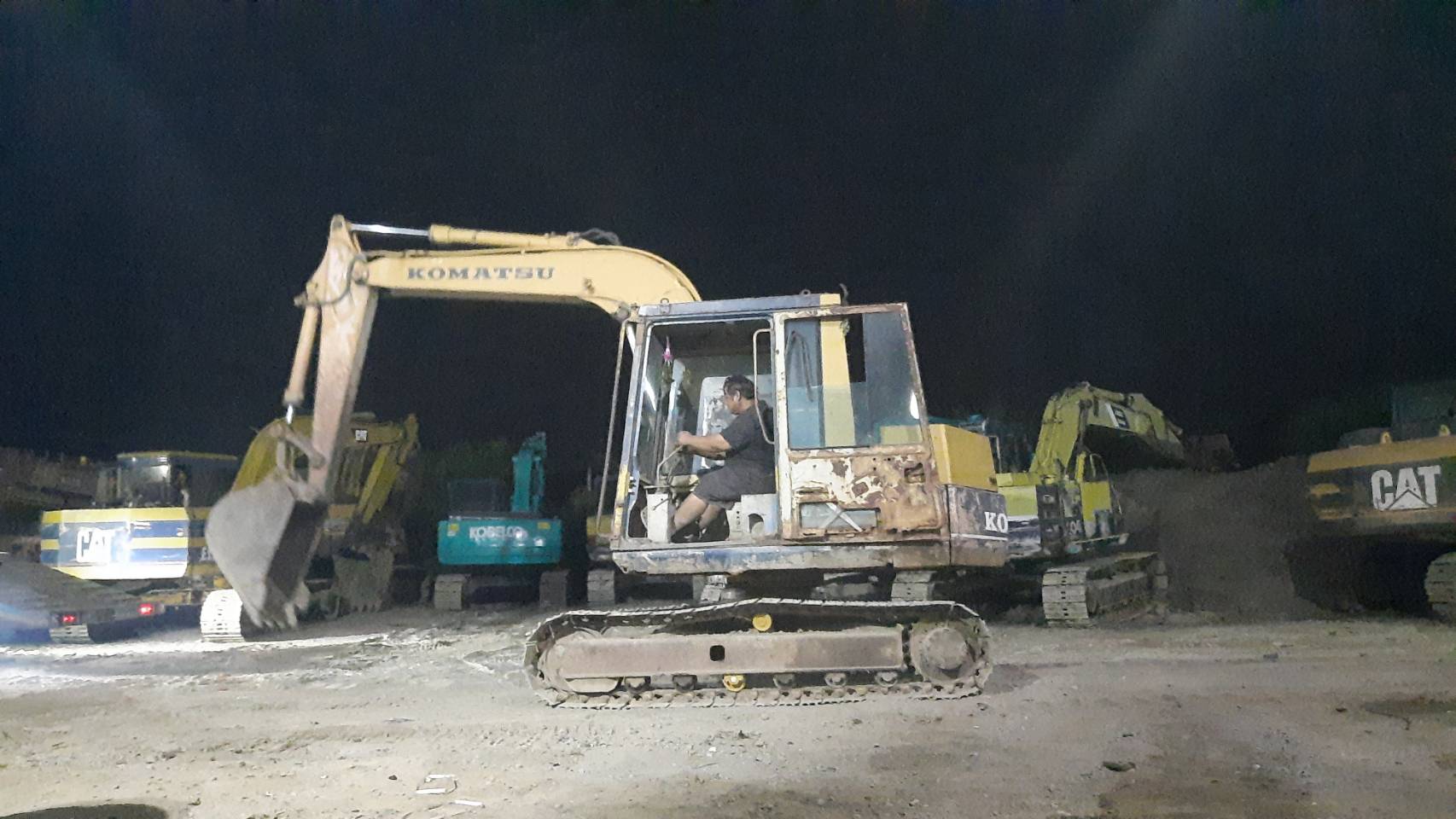 โคมัสสุ pc60-5