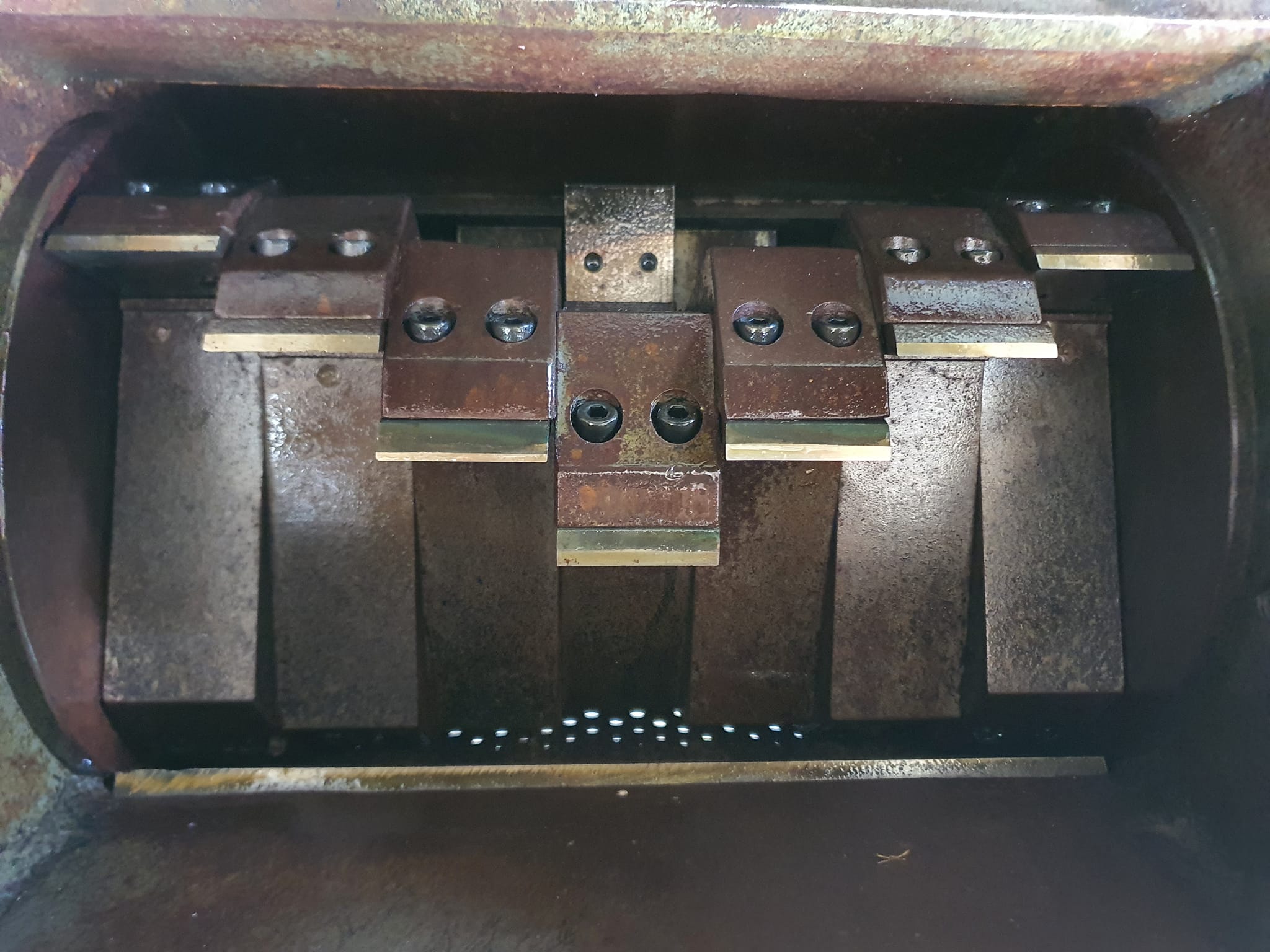 เครื่องย่อยพลาสติก 10HP 45000 บาท 0814583376 เอก ปทุม