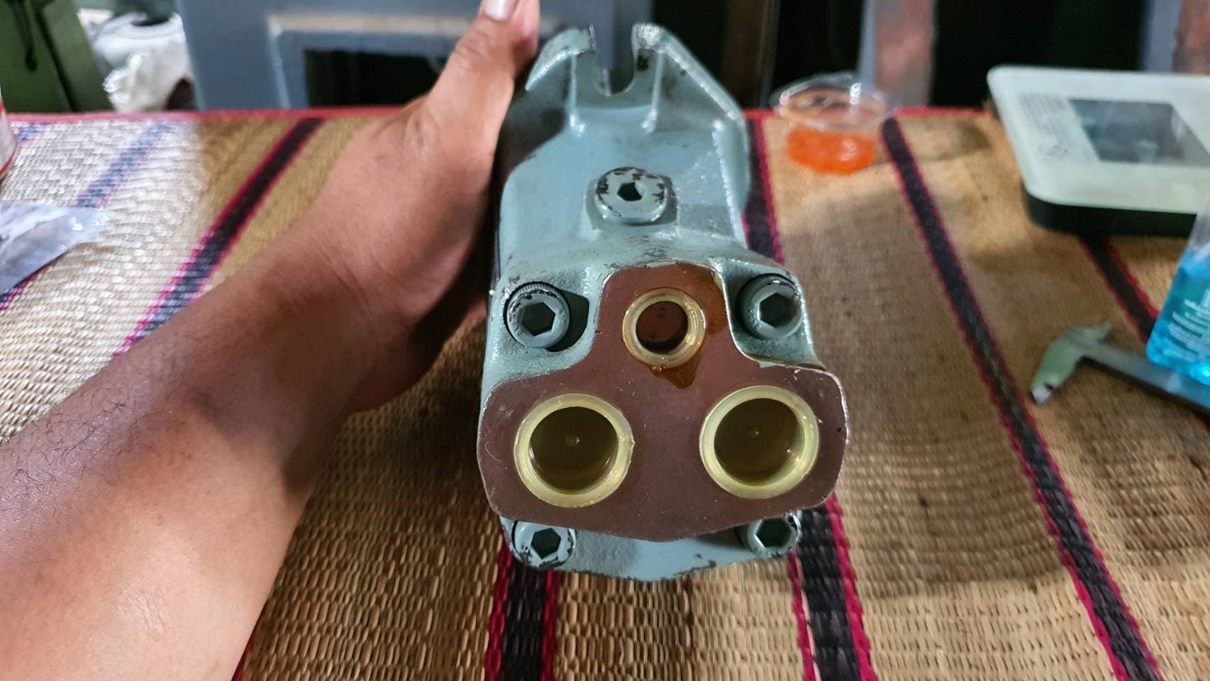 Piston pump/motor pf-1B-10-20 ขาย 4500 บาท 0814583376 เอก Piston pump/motor pf-1B-10-20 ขาย 4500 บาท 0814583376 เอก