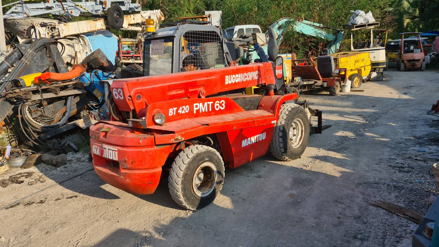 ขาย รถยก โฟล์คลิฟต์ MANITOU บูมยาว 5.3 ม ยกสูง 4 ม เก่านอก เครื่อง perkin ดีเซล 4 สูบ 4WD งากระดก ขาย รถยก โฟล์คลิฟต์ MANITOU บูมยาว 5.3 ม ยกสูง 4 ม เก่านอก เครื่อง perkin ดีเซล 4 สูบ 4WD งากระดก