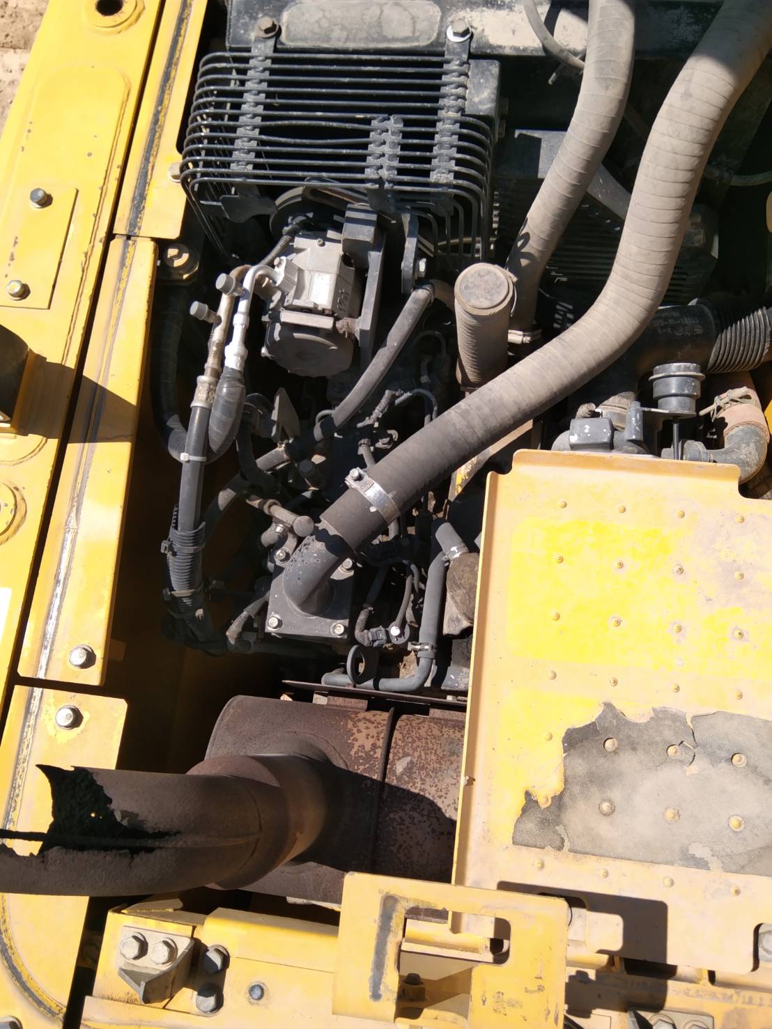 รถขุด KOMATSU PC130-8 รถสภาพสวยพร้อม มีเล่มทะเบียน รถขุด KOMATSU PC130-8 รถสภาพสวยพร้อม มีเล่มทะเบียน