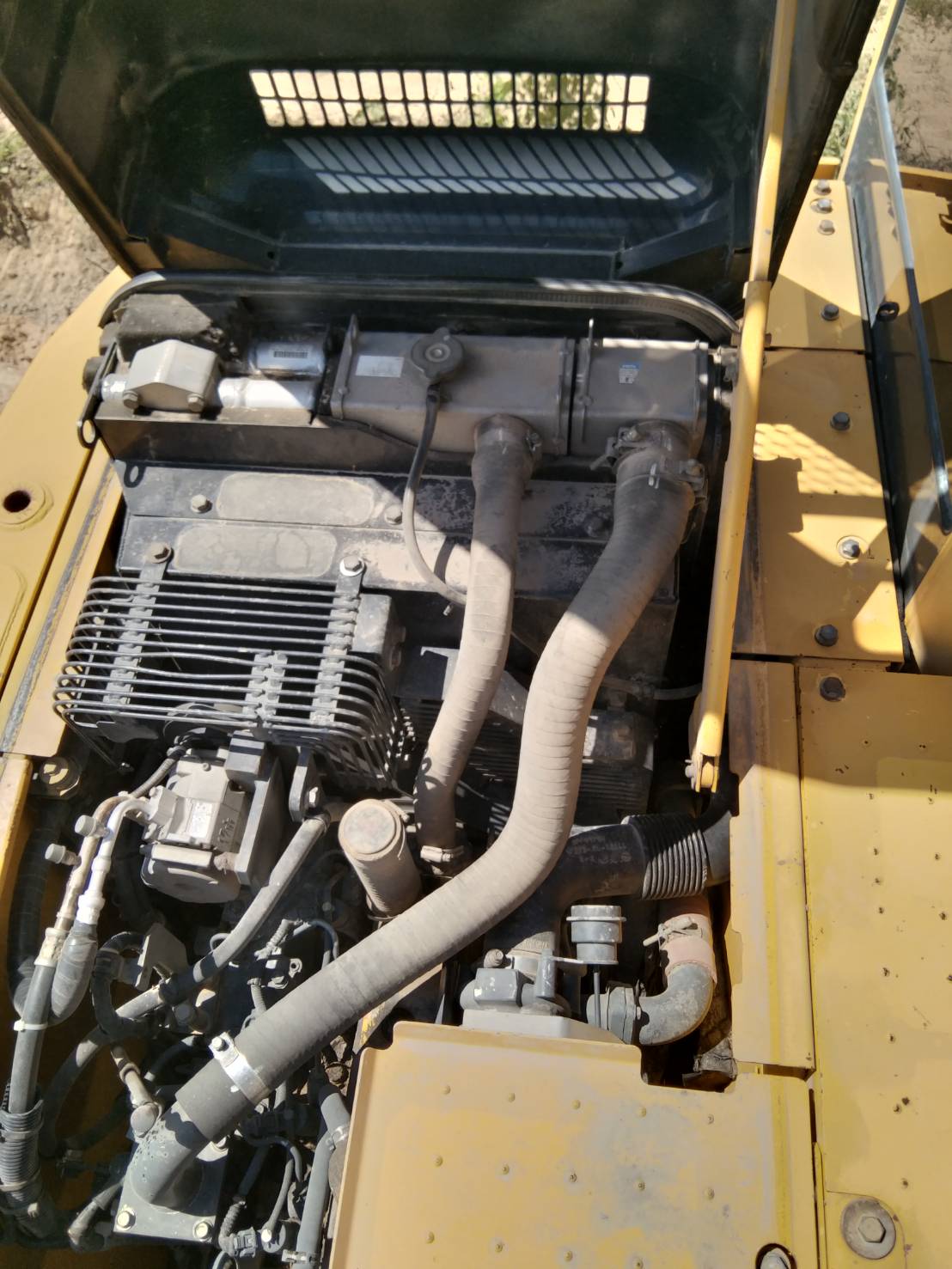 รถขุด KOMATSU PC130-8 รถสภาพสวยพร้อม มีเล่มทะเบียน รถขุด KOMATSU PC130-8 รถสภาพสวยพร้อม มีเล่มทะเบียน