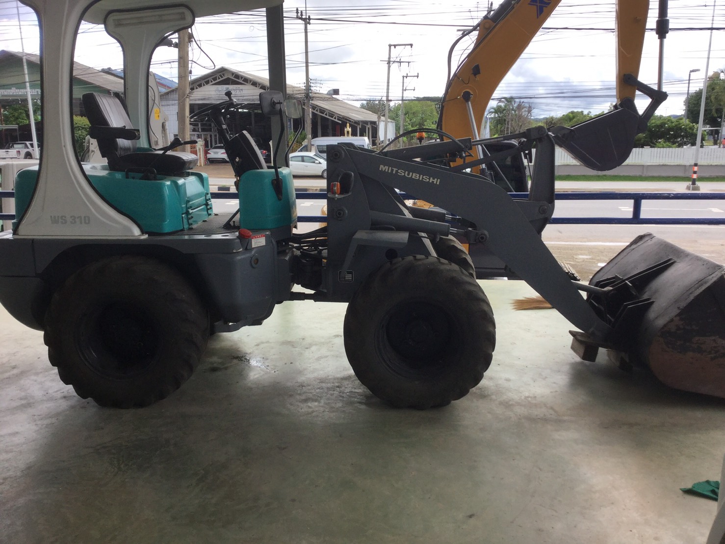 รถตักล้อยาง MITSUBISHI WS310 รถตักล้อยาง MITSUBISHI WS310