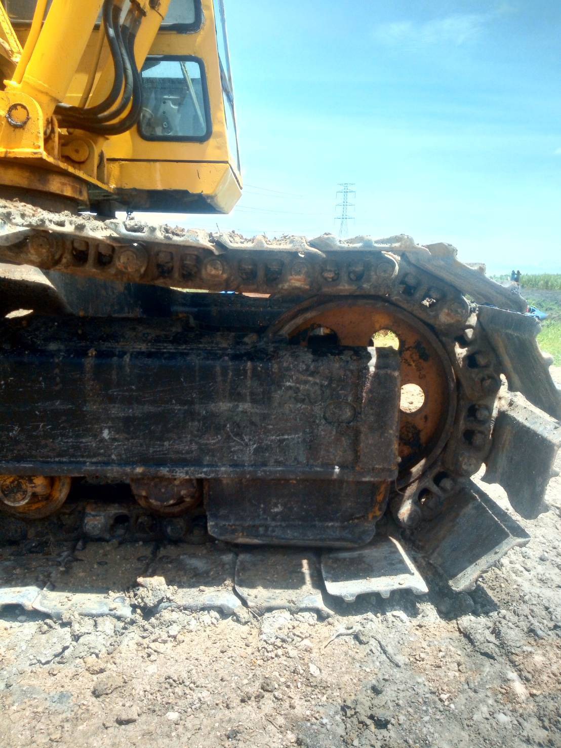 รถขุด KOMATSU PC200-3 คอนโทรลสั้น แรงขุดดี มีเล่มทะเบียน รถขุด KOMATSU PC200-3 คอนโทรลสั้น แรงขุดดี มีเล่มทะเบียน