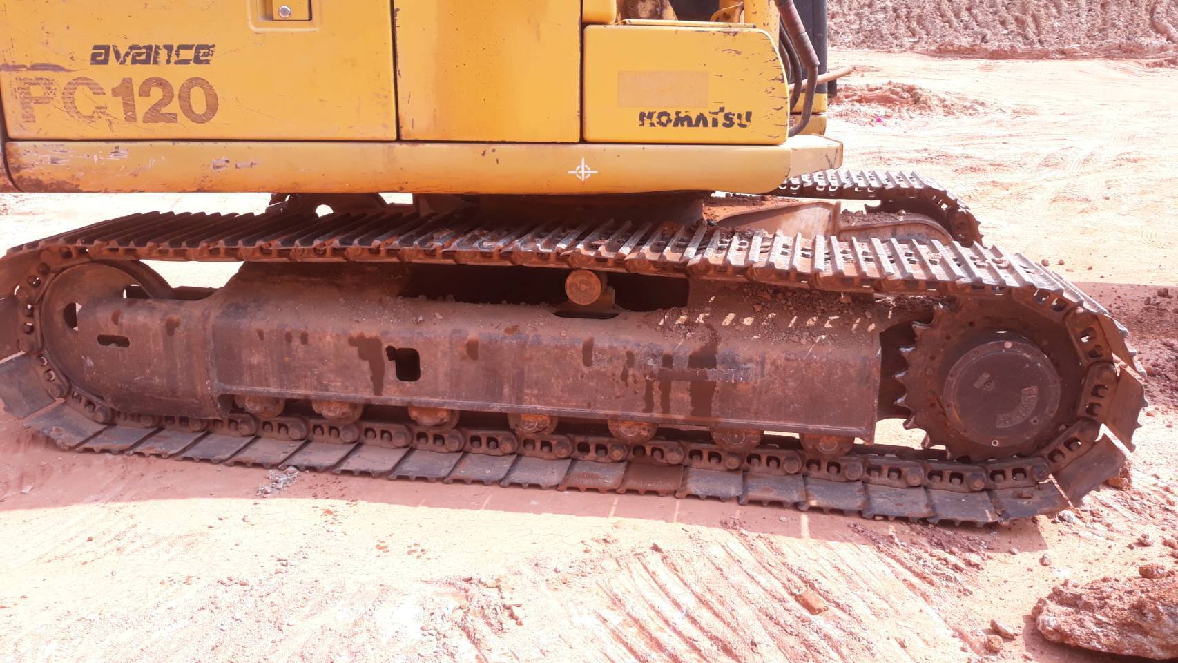 รถขุด KOMATSU PC120-6 รถสภาพพร้อมใช้งาน โซ่ใหม่ทั้ง 2 ข้าง รถมีเล่มทะเบียน