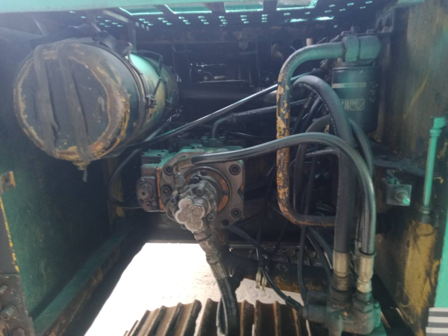 รถขุด SUMITOMO 120 F2 พร้อมใช้งาน มีคลิปการทำงานส่งทางไลน์.