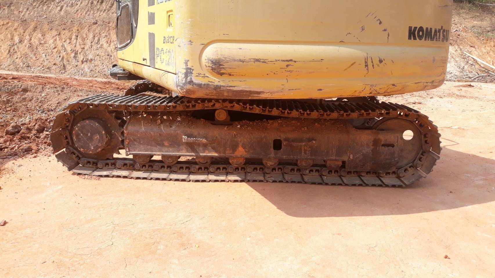รถขุด KOMATSU PC120-6 รถสภาพพร้อมใช้งาน โซ่ใหม่ทั้ง 2 ข้าง รถมีเล่มทะเบียน