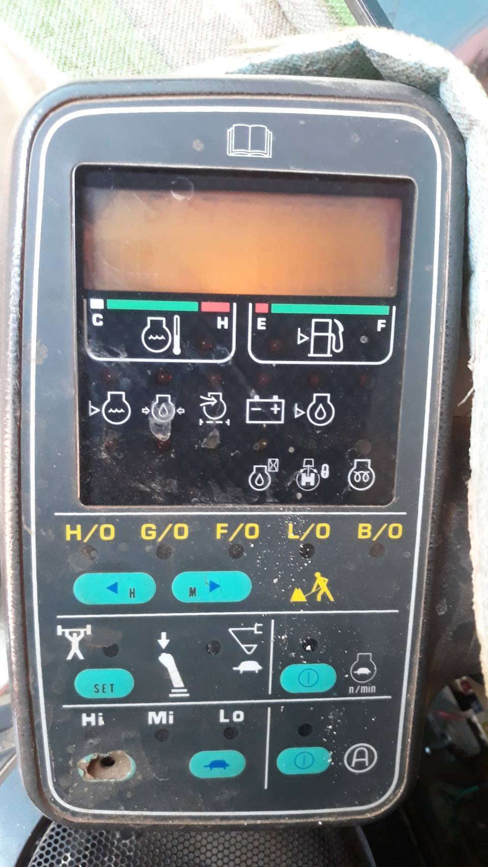 รถขุด KOMATSU PC120-6 รถสภาพพร้อมใช้งาน โซ่ใหม่ทั้ง 2 ข้าง รถมีเล่มทะเบียน