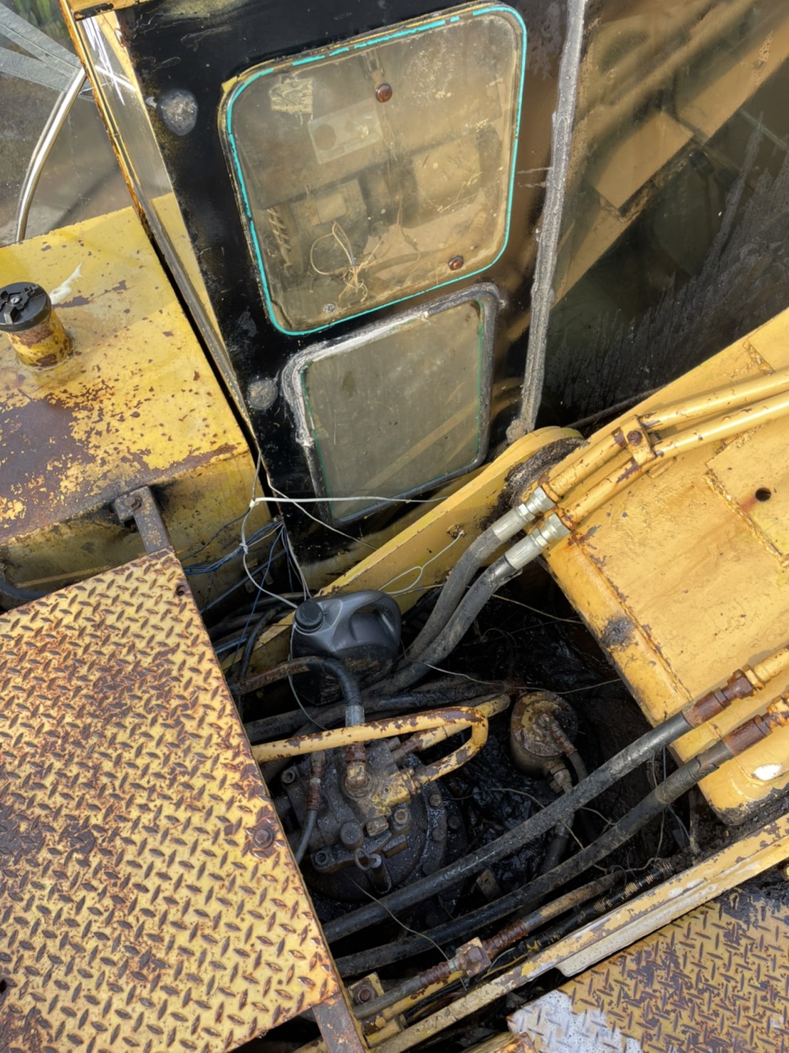 รถแบคโฮ CAT E200B มีคลิปการทำงานส่งให้ได้ทางไลน์ครับ รถแบคโฮ CAT E200B มีคลิปการทำงานส่งให้ได้ทางไลน์ครับ