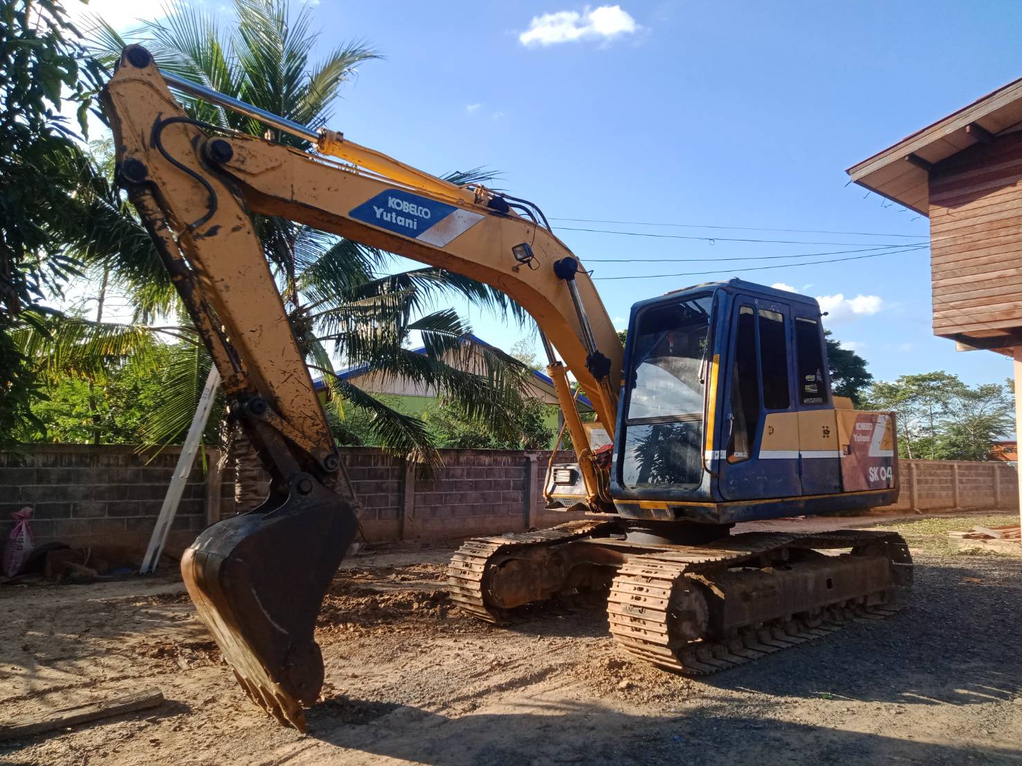รถขุด KOBELCO SK04 มีเอกสารอินวอยล์ มีคลิปการทำงาน