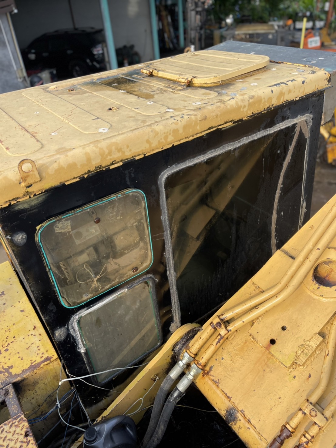 รถแบคโฮ CAT E200B มีคลิปการทำงานส่งให้ได้ทางไลน์ครับ รถแบคโฮ CAT E200B มีคลิปการทำงานส่งให้ได้ทางไลน์ครับ