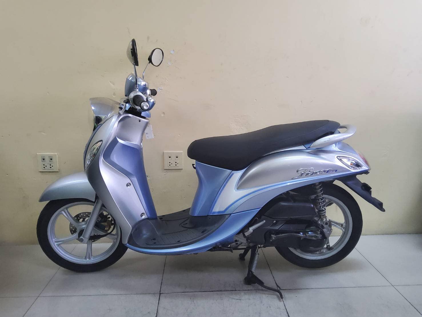 NEW Yamaha Fino125i Deluxe ตัวท็อป กุญแจรีโมท โฉมใหม่ล่าสุด สภาพเกรดA 4652 กม. เอกสารครบพร้อมโอน NEW Yamaha Fino125i Deluxe ตัวท็อป กุญแจรีโมท โฉมใหม่ล่าสุด สภาพเกรดA 4652 กม. เอกสารครบพร้อมโอน