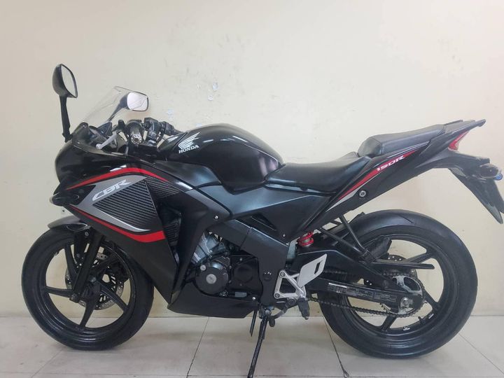 Honda CBR150R สภาพเกรดA 17568 กม. เอกสารพร้อมโอน