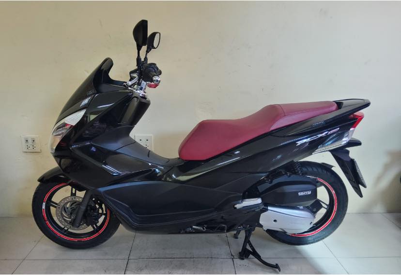 Honda PCX150i LED idlingstop combibrake 9895 กม. เอกสารพร้อมโอน