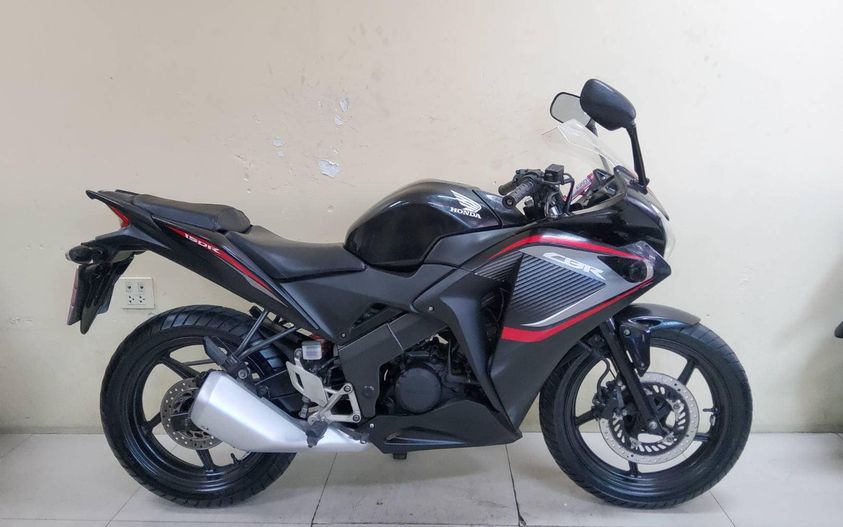 Honda CBR150R สภาพเกรดA 12493 กม. เอกสารครบพร้อมโอน