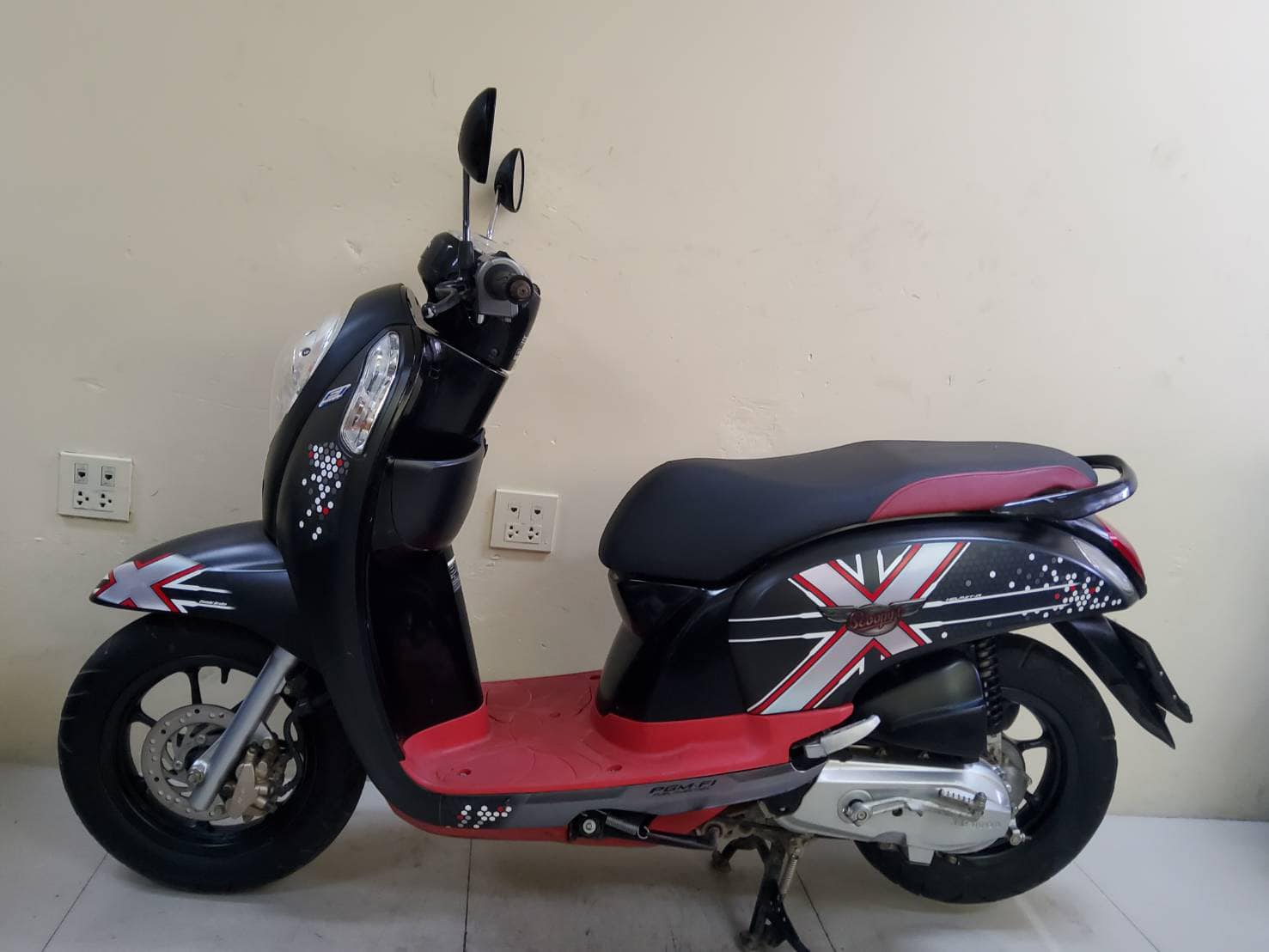 Honda Scoopy i CLUB12 ตัวท็อป ล้อแม็ค 10598 กม. เอกสารพร้อมโอน